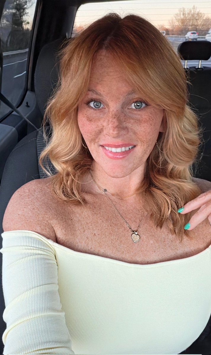 Penny Freckles tweet media