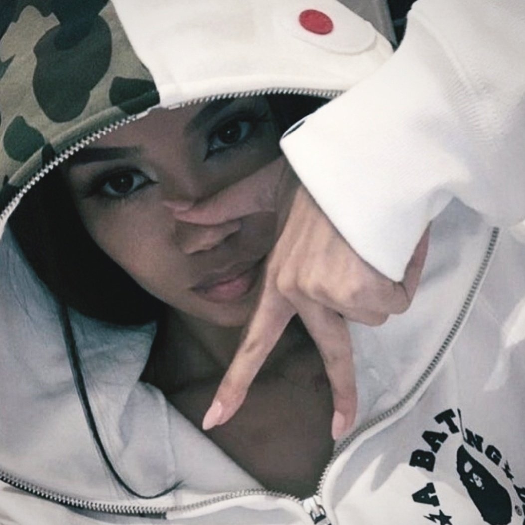 fikeswag's tweet photo. #NewTheme I'm not purple anymore don't forget me oomfies https://t.co/nZjDF9Z3MS