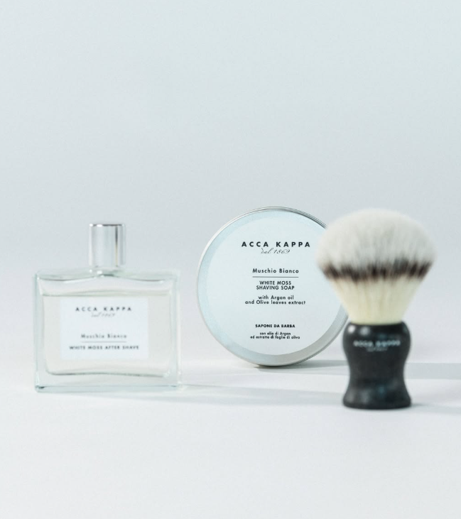 Fendrihan's tweet image. Discover the White Moss collection by Acca Kappa. 

Shop here: ow.ly/SHTf50YLkbh

#sotd #wetshaving #mensgrooming #menstyle #mensfragrances #madeinItaly #AccaKappa #Fendrihan