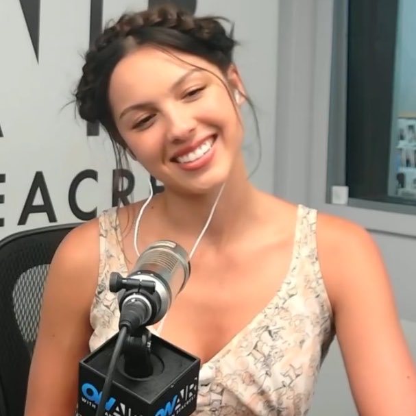 Update Olivia Brasil tweet media