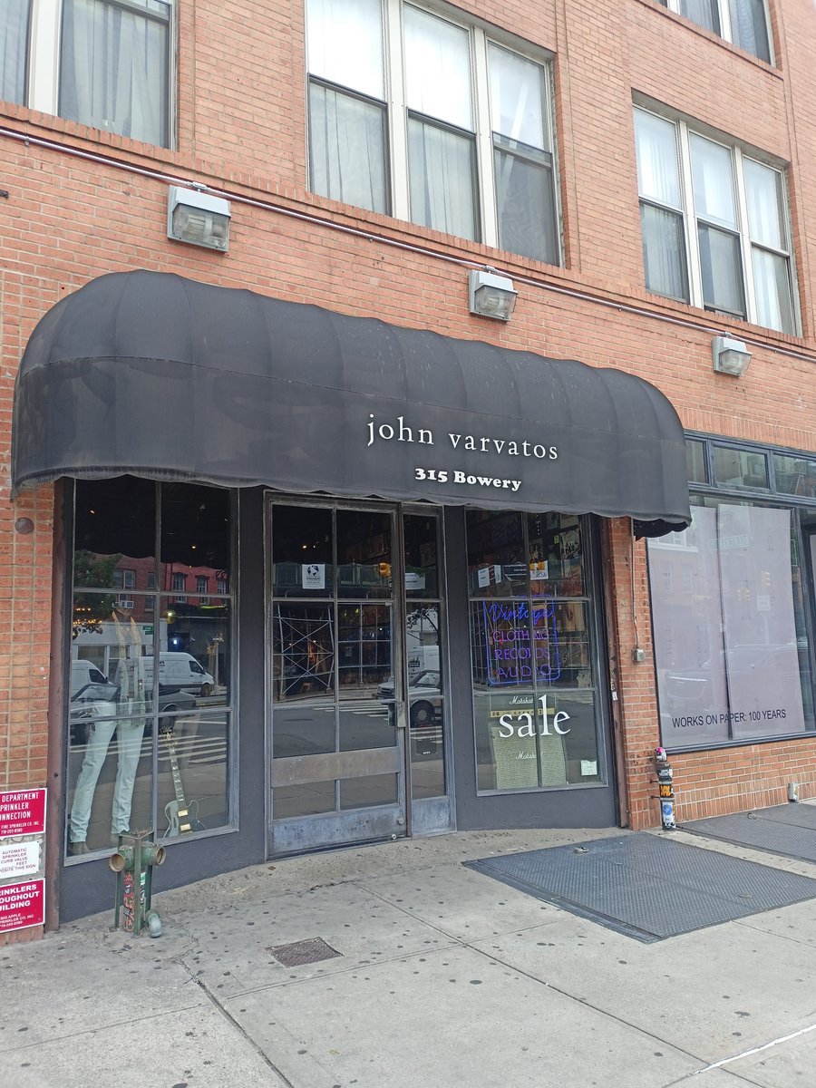 MichaelGrzesiak's tweet image. Każde dziecko wie, że CBGB &amp;gt; CBDC.

„Palę CBD, włączam Television
Słyszę to, co leci w CBGB”
(Belmondawg)

#NewYorkCity #NewYork #NYC #Manhattan #MichaelGrzesiak #CBGB #HillyKristal #Blondie 2023