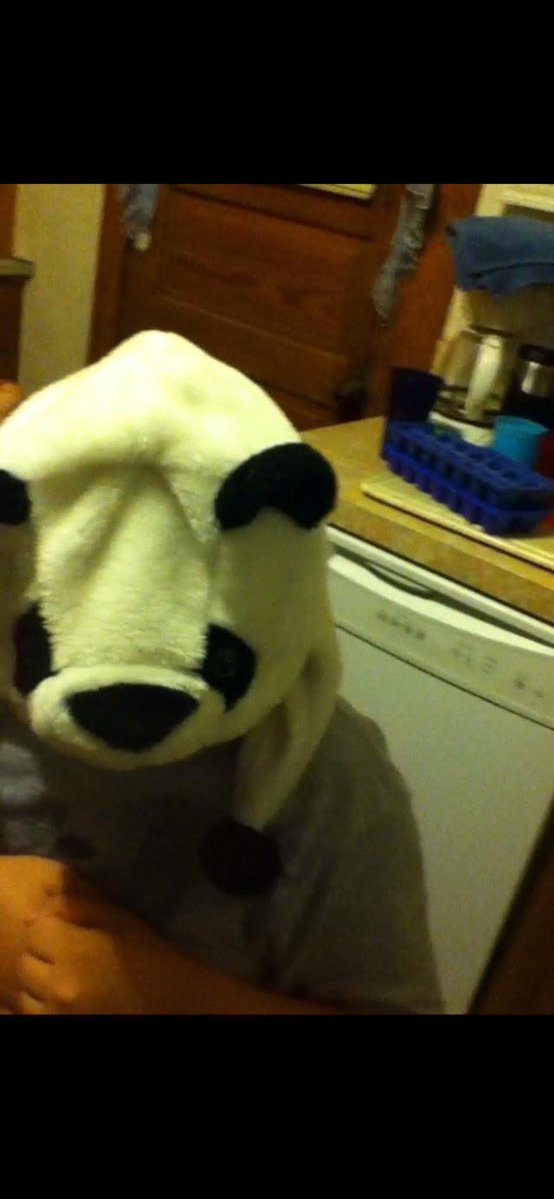 DaLonePanda's tweet image. What dreams are made of #advancedwarfare #goat