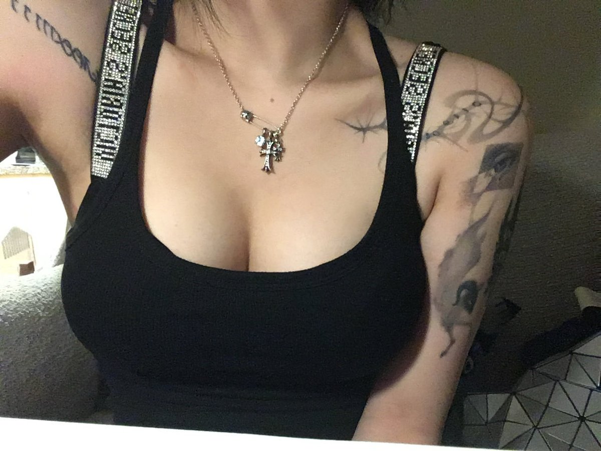 dora_1106's tweet image. 🤍 #les #wlw