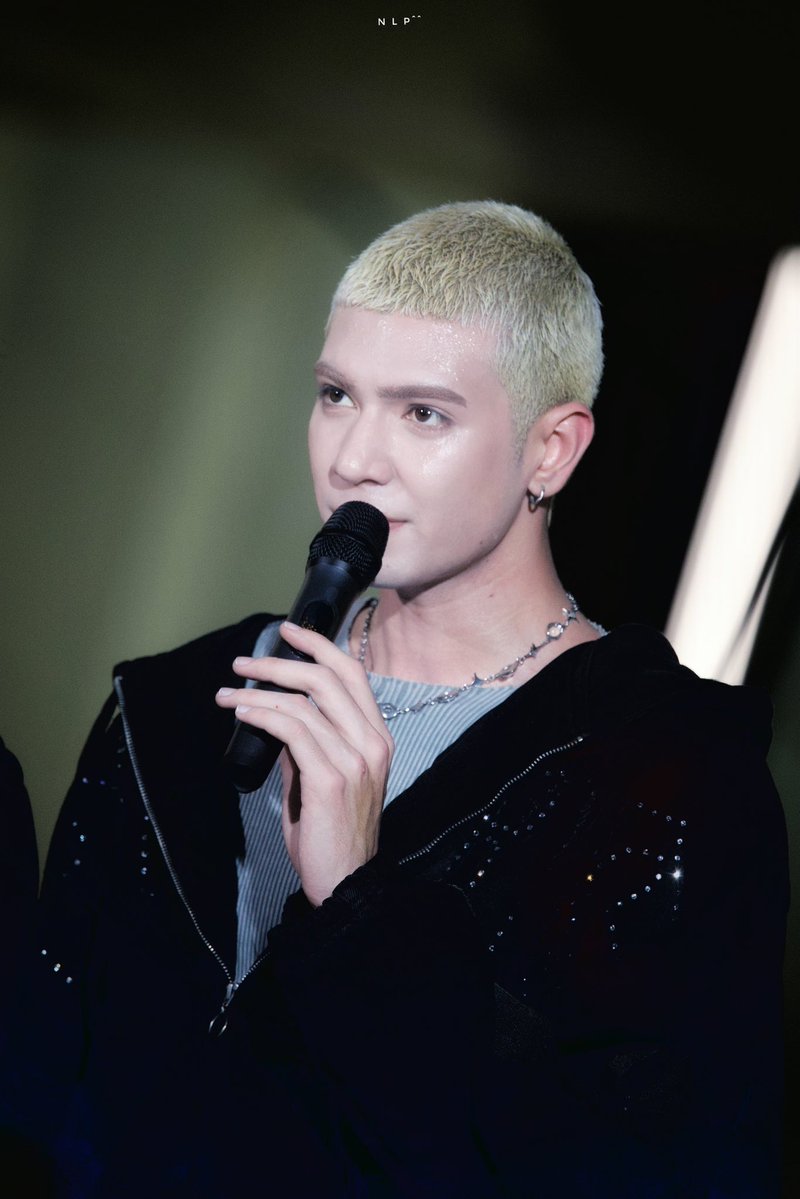 นลป N L P^^ tweet media