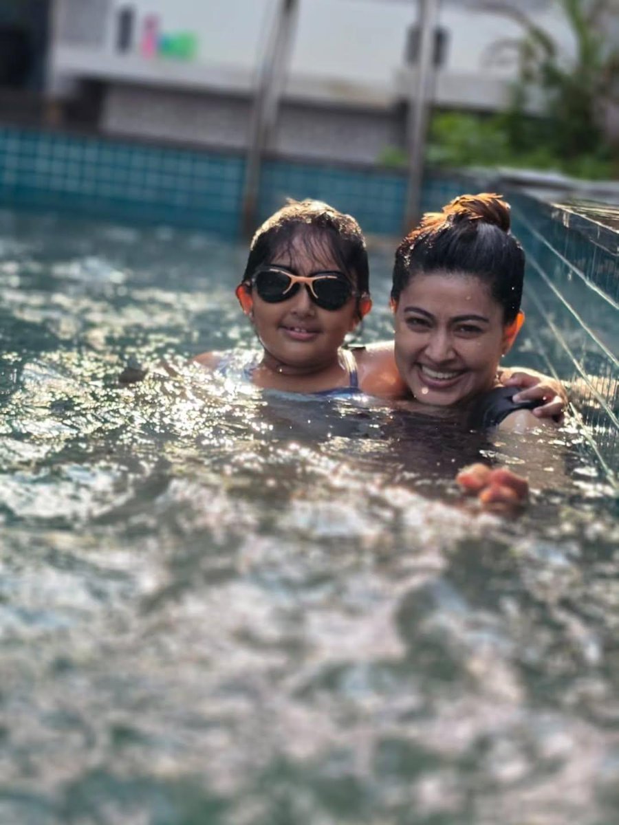 kayaldevaraj's tweet image. Actress #Sneha ❤️ #FamilyTime