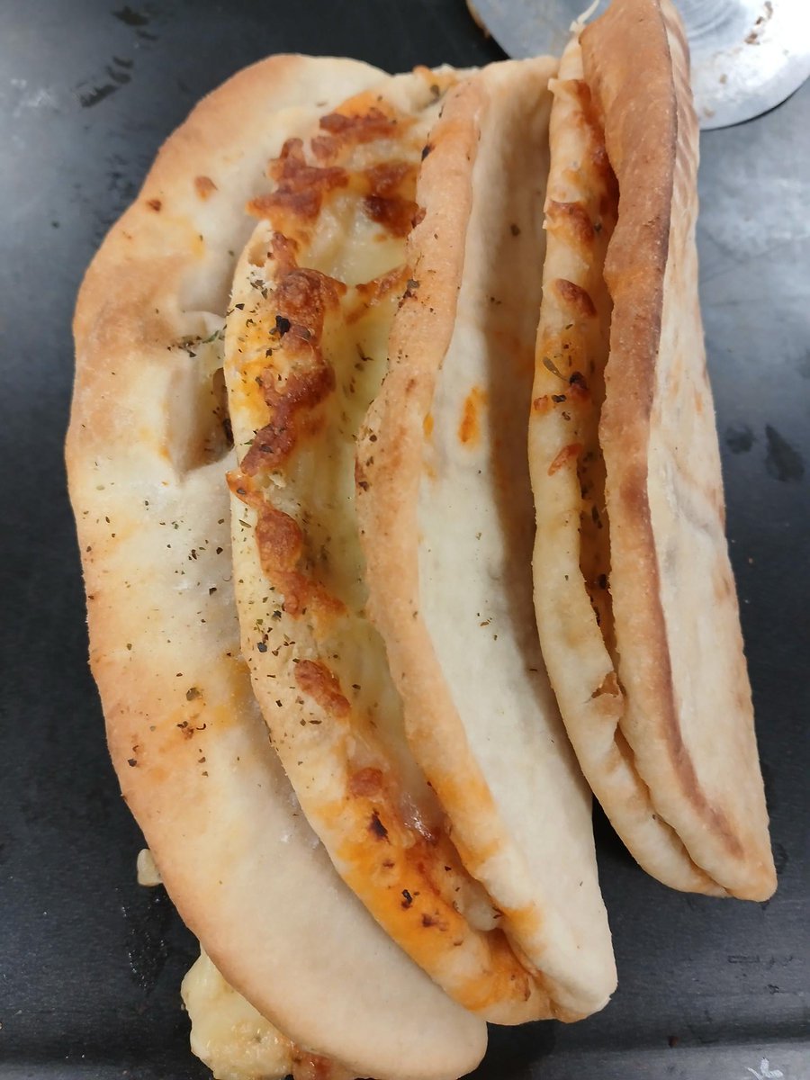 KeithCityServe's tweet photo. Cityserve @LoveCityserve 🍕more pictures from today's tasting session with Pizza Plus Foodservice #PizzaPlusFoodservice 🍕
Suitable portion sizes for primary &amp; secondary pupils #itsallaboutthekids Flexible toppings for menu cycles🧑‍🍳😋🍕 https://t.co/pCkJ6dLGxz