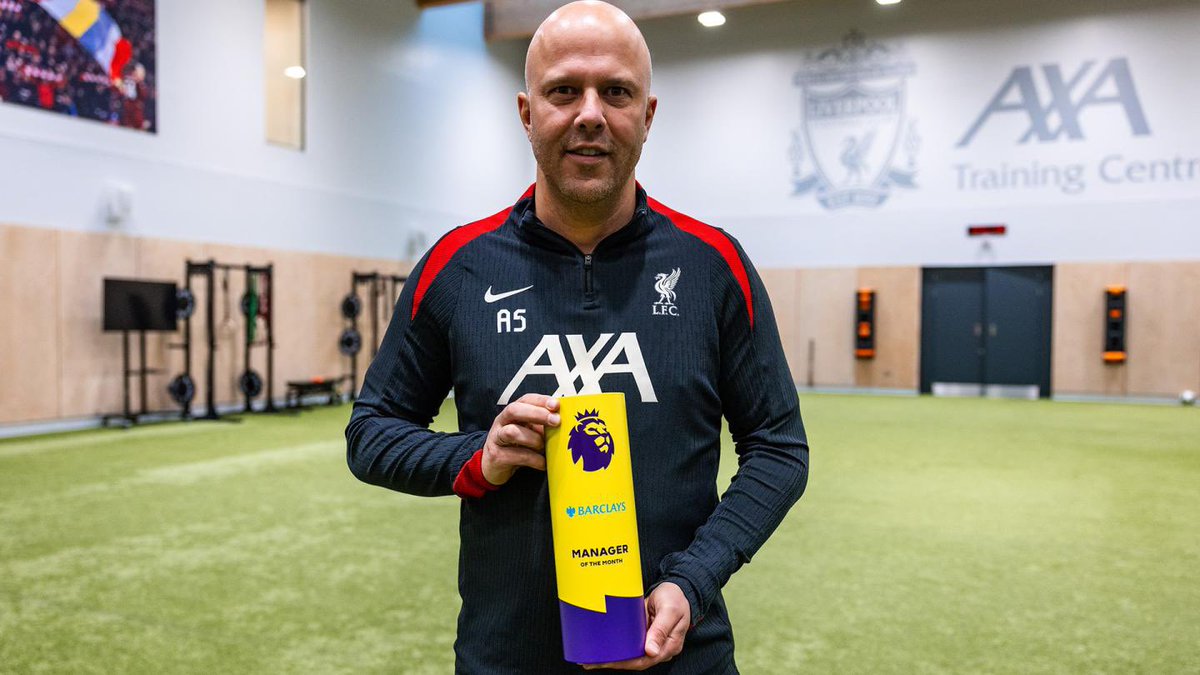 PurelyFootball's tweet photo. 🚨 𝐁𝐑𝐄𝐀𝐊𝐈𝐍𝐆: Arne Slot will remain the Liverpool manager for next season.

[@SkySportsPL] https://t.co/VvbuJsiQdM