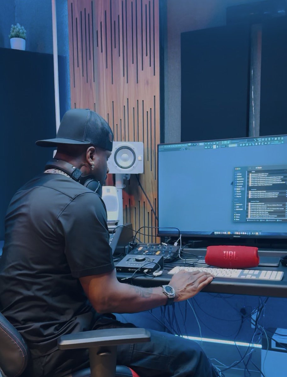 Mr Psquare tweet media