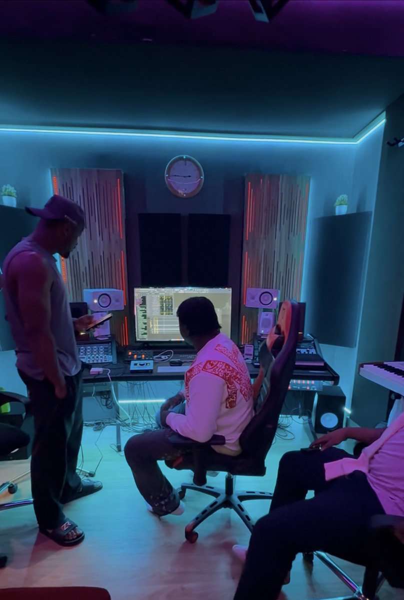 Mr Psquare tweet media