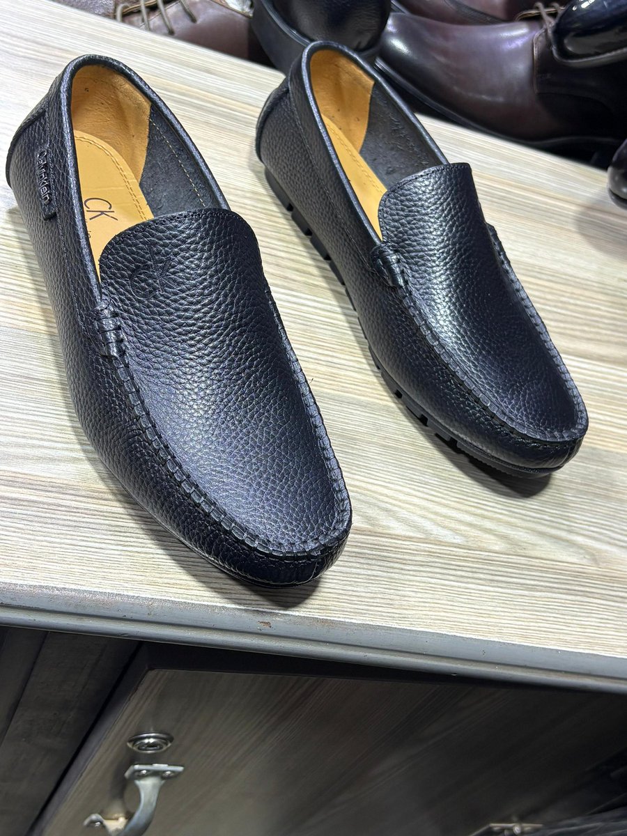 Naberz shoes tweet media