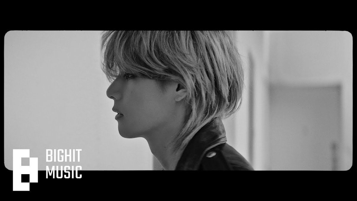 techjunkiejh's tweet image. V 'Blue' Official MV buff.ly/hB48umG #music  #MoviesTvTj (video) #MusicVideos    #Entertainment  #Asia  #KPop #SouthKorea #BTS  #V
