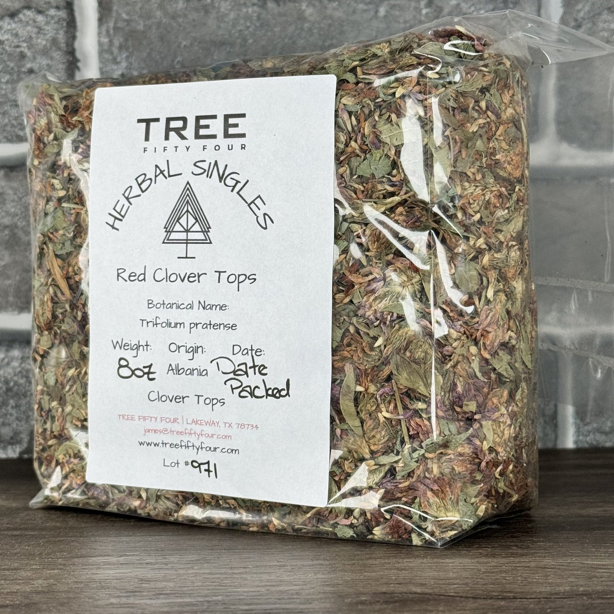 TreeFiftyFour's tweet photo. Red clover has a long history of traditional use, particularly in blends intended to support balance during different life stages, as it naturally contains plant compounds known as phytoestrogens.

#RedClover #Treefiftyfour #Apothecary https://t.co/i4Vk6L3Cpo
