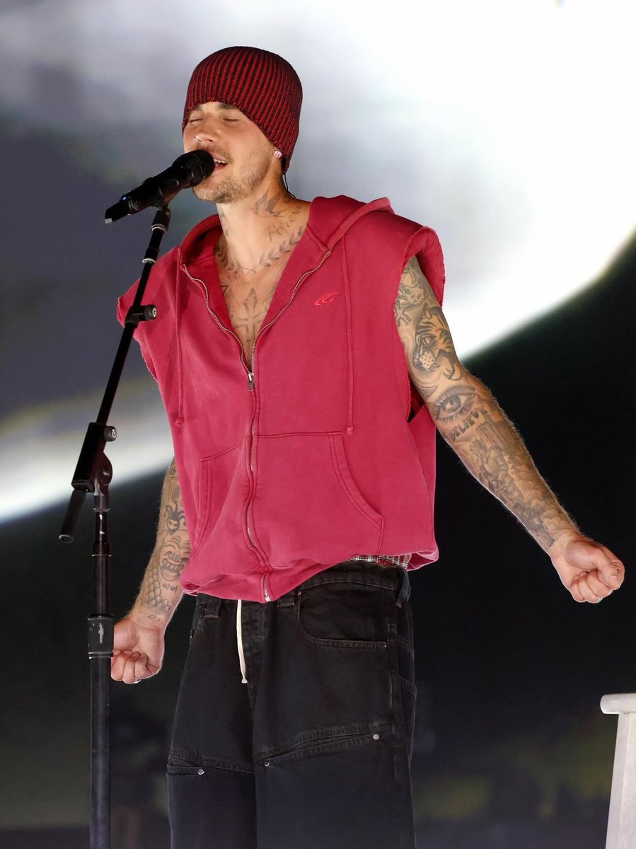 Bieber Data tweet media