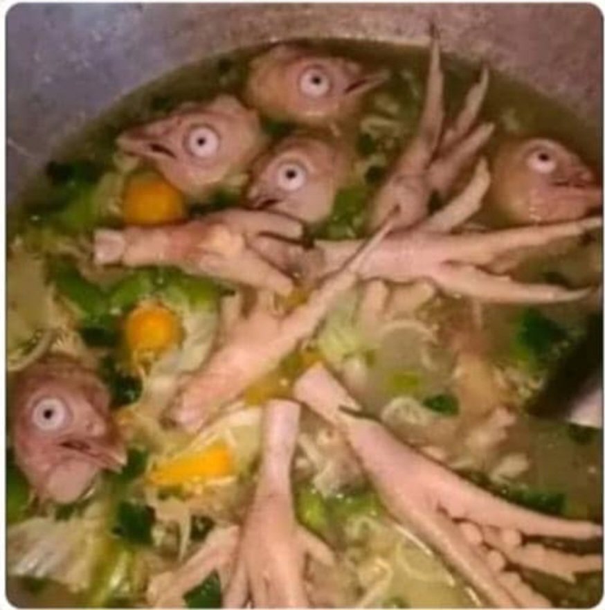 Zoey Chiks tweet media