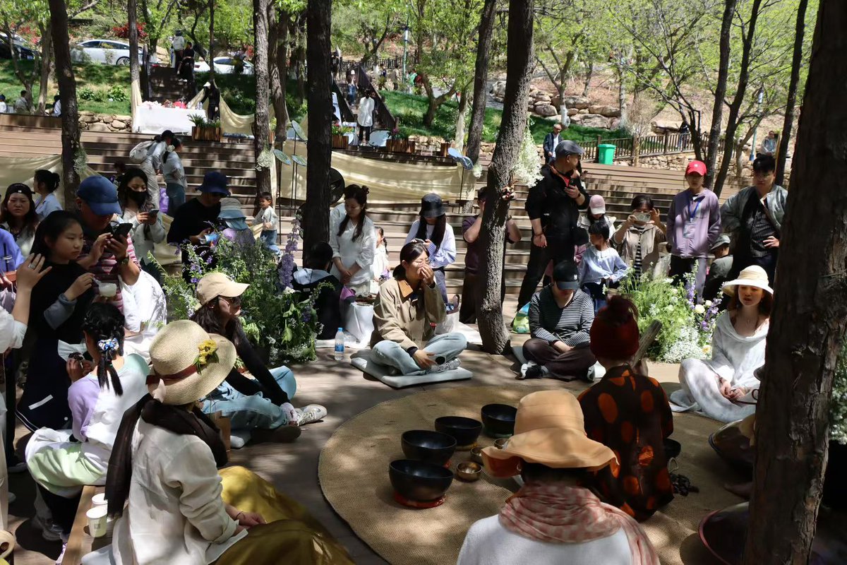 ModernExpressEN's tweet image. Using music as a medium and nature as a backdrop, it offered citizens an immersive spring cultural experience.
#China #Spring #SpringinChina #Lianyungang