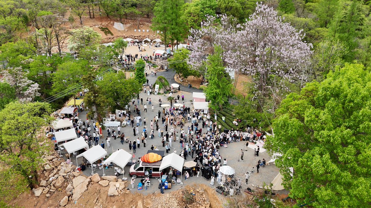 ModernExpressEN's tweet image. Using music as a medium and nature as a backdrop, it offered citizens an immersive spring cultural experience.
#China #Spring #SpringinChina #Lianyungang