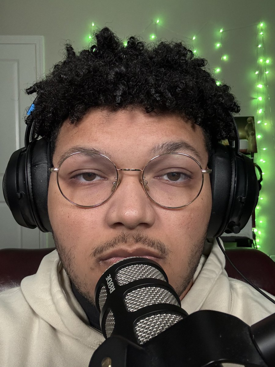 DanzW0rld's tweet image. #twinning