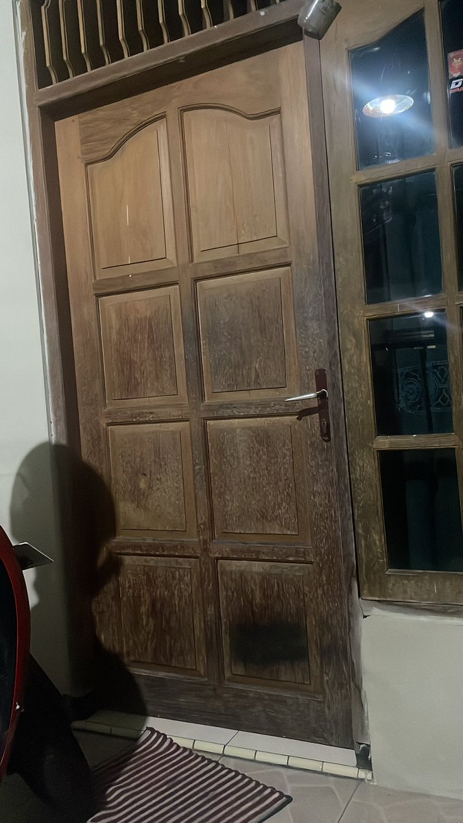 Noturboytypee's tweet photo. day 1 diusir seko omah, untung ono dikala https://t.co/kM5Y4P2r39
