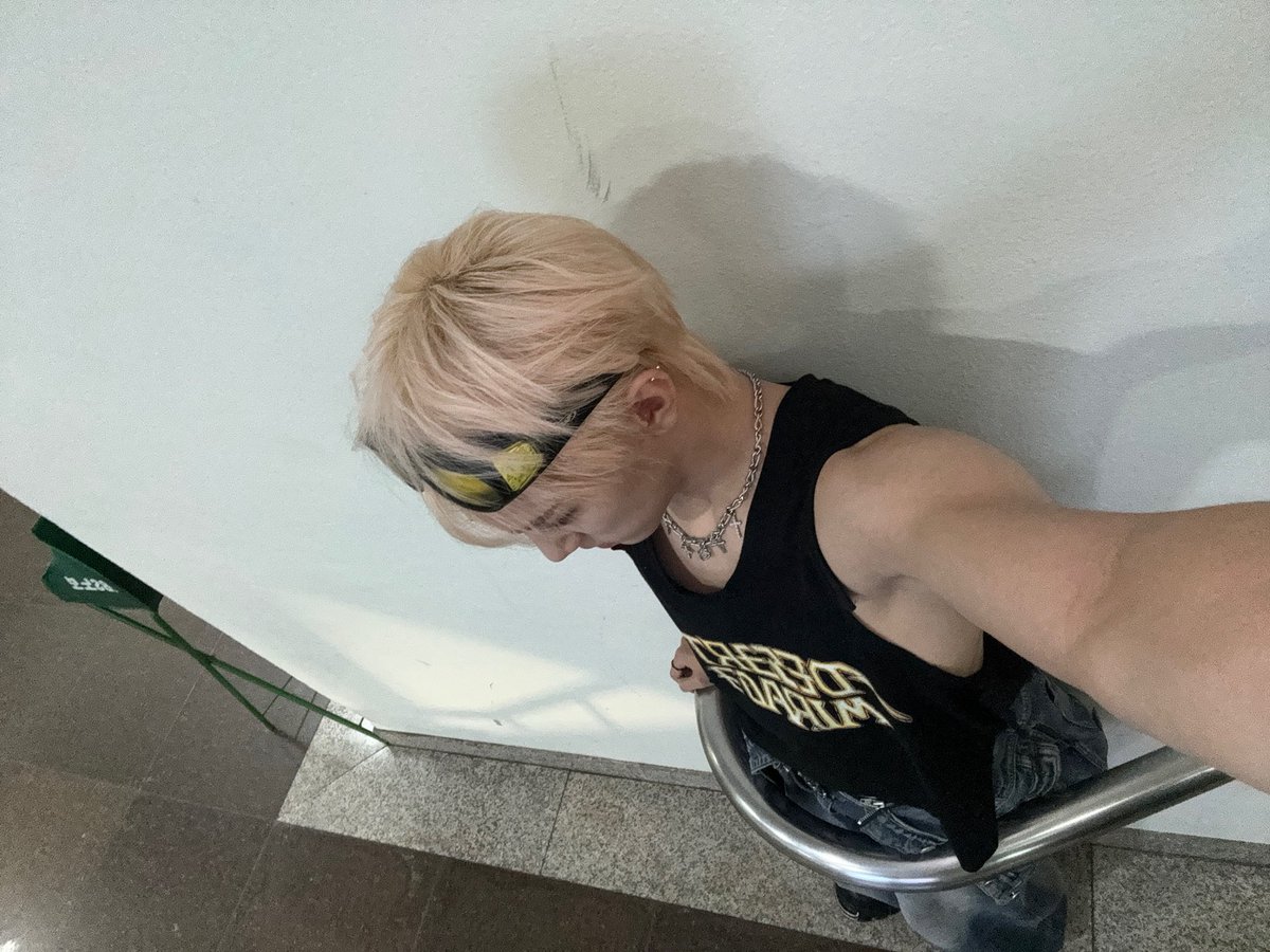 tiot_updates's tweet photo. [💬] Weverse community update (1/2)

[#MINSEOUNG]
Hi LOTI🫶 it’s Minseoung :)

It’s already been about 2 years since we debuted and met each other
Time feels a little cruel TT there’s no way I can fit everything we’ve been through into this short message, We’ve shared so many moments and experiences, but honestly, I feel like we haven’t even done one millionth of all the things I still want to do with you 🥲

Personally, there are a lot of things I wish I had done better and moments where I fell short
I always want to show you my best side, but sometimes I make mistakes too, and I know I still have a long way to go I believe I’m growing, but I also have this strong desire to only show you my best, to be someone you can be proud of 🔥

I’ll make sure the future feels even more exciting, so I hope you’ll trust me and stay with me. In the journey of my life, I’m truly grateful that I have you. You are the reason I keep going, my biggest motivation. Thank you for always being by my side. I’ll make you happy. I’ll make you smile 🖤

Since today is the day LOTI was born, happy birthday to you my luv 🎂
Thank you for becoming LOTI. I hope you eat lots of delicious food today and we can make this a happy day together
I want to become an artist who can stay in your hearts forever. I really love you.

(Photo is from my debut days with blonde hair 😉)

#TIOT #티아이오티 #LOTI_TIOT_2nd
#김민성 #KIMMINSEOUNG