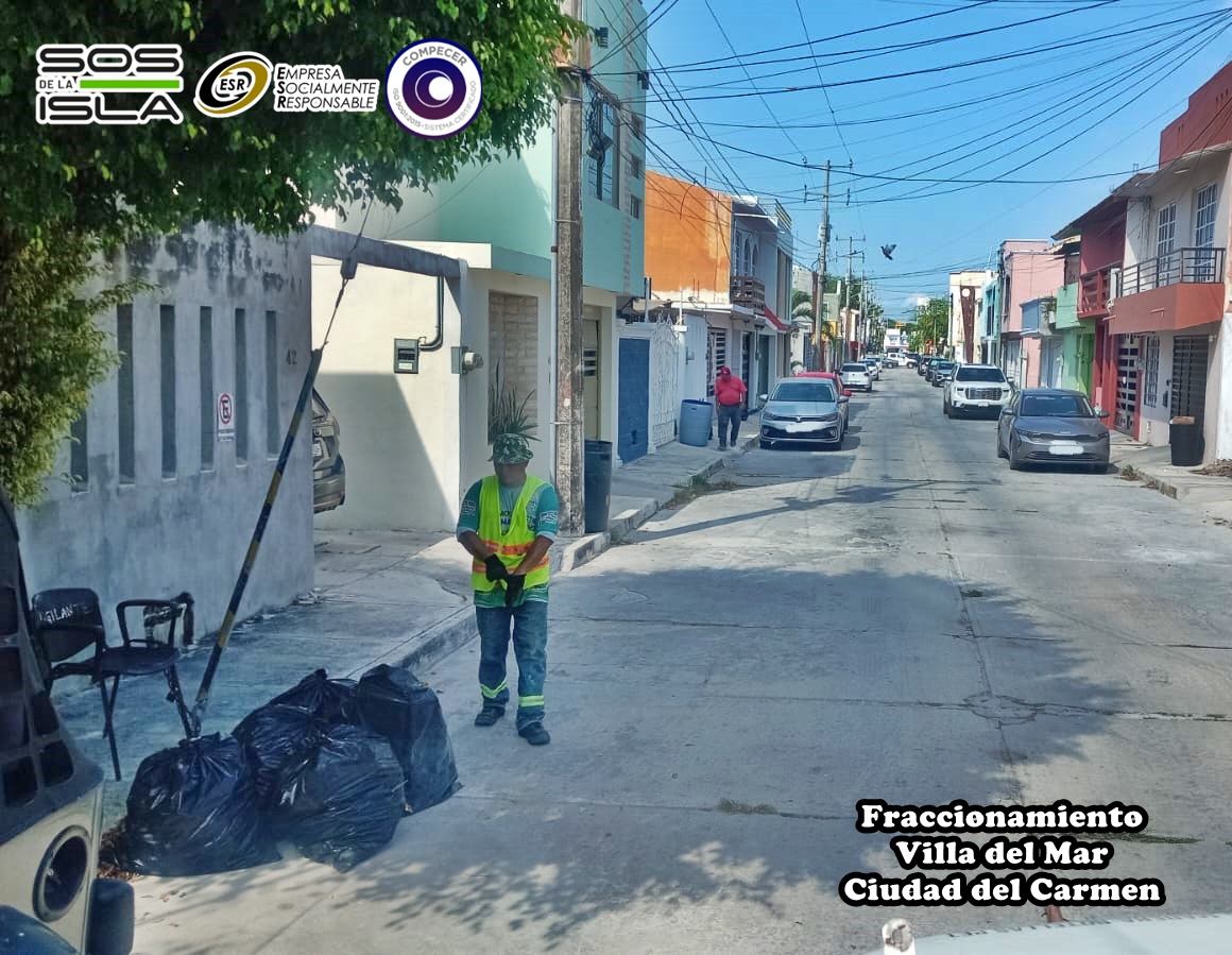 BUENOS DÍAS, CHITAS, CHITOS! 🙋🏻‍♀️🙋‍♂️
Atendiendo rutas en Ciudad del Carmen 💚🧢🚛🧤🚶‍♂️🦺🚶‍♂️ 🥾
Nosotros Siempre Cumpliendo! 👌
Somos los de La Limpieza 😉
No saques TU BASURA después del paso del 🚍