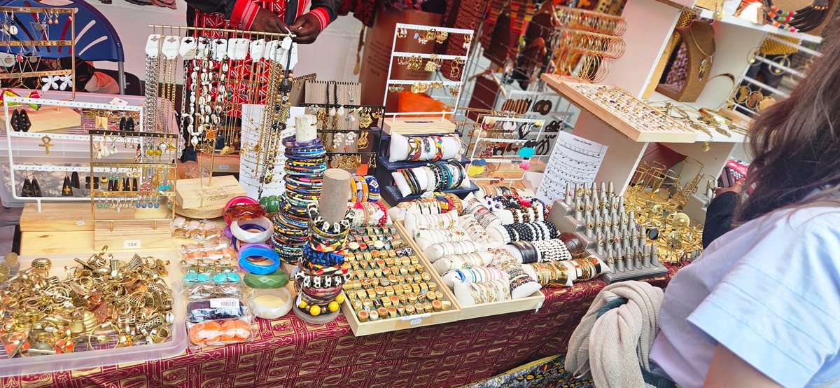 Togo_UNESCO's tweet photo. C'est avec joie que j'ai pris part ce samedi 18/04 à la 2è édition du Togo Art Festival. Félicitations à l'association Act Dem et à tous ces compatriotes qui, où qu'ils soient, portent haut la culture togolaise. Merci à la Maire d'Arcueil pr son soutien à la diversité culturelle https://t.co/1kwQHdatsE