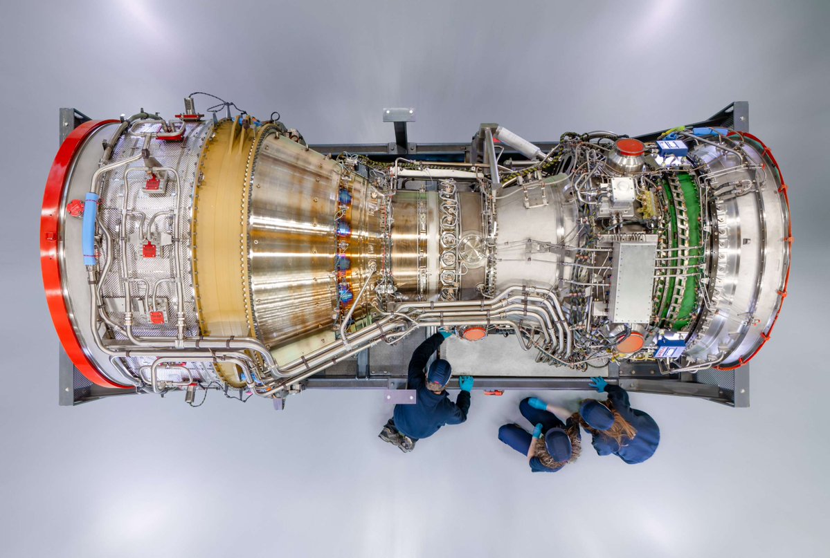 Rolls-Royce tweet media