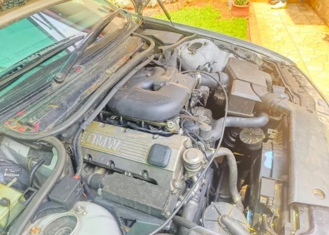 Bmw 
Automatic 
2000cc
390,000ksh
0799561061