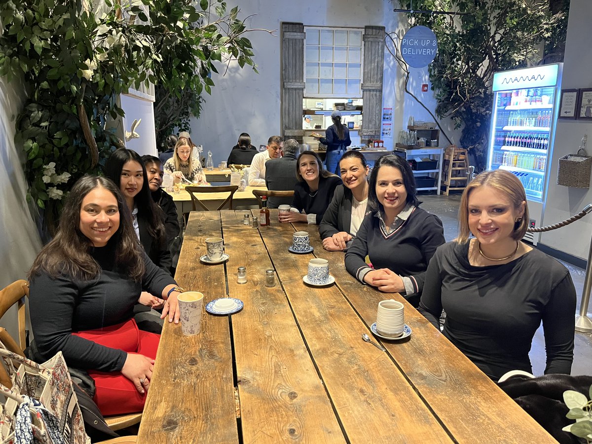 FWANY's tweet image. You could feel it the moment you walked in. Conversations in motion, new connections forming, real energy in the room. April’s Coffee Connections was more than networking. This is FWA Forward. Don’t miss what’s next: FWA.org #WomenInFinance #WomenInBanking #Leader