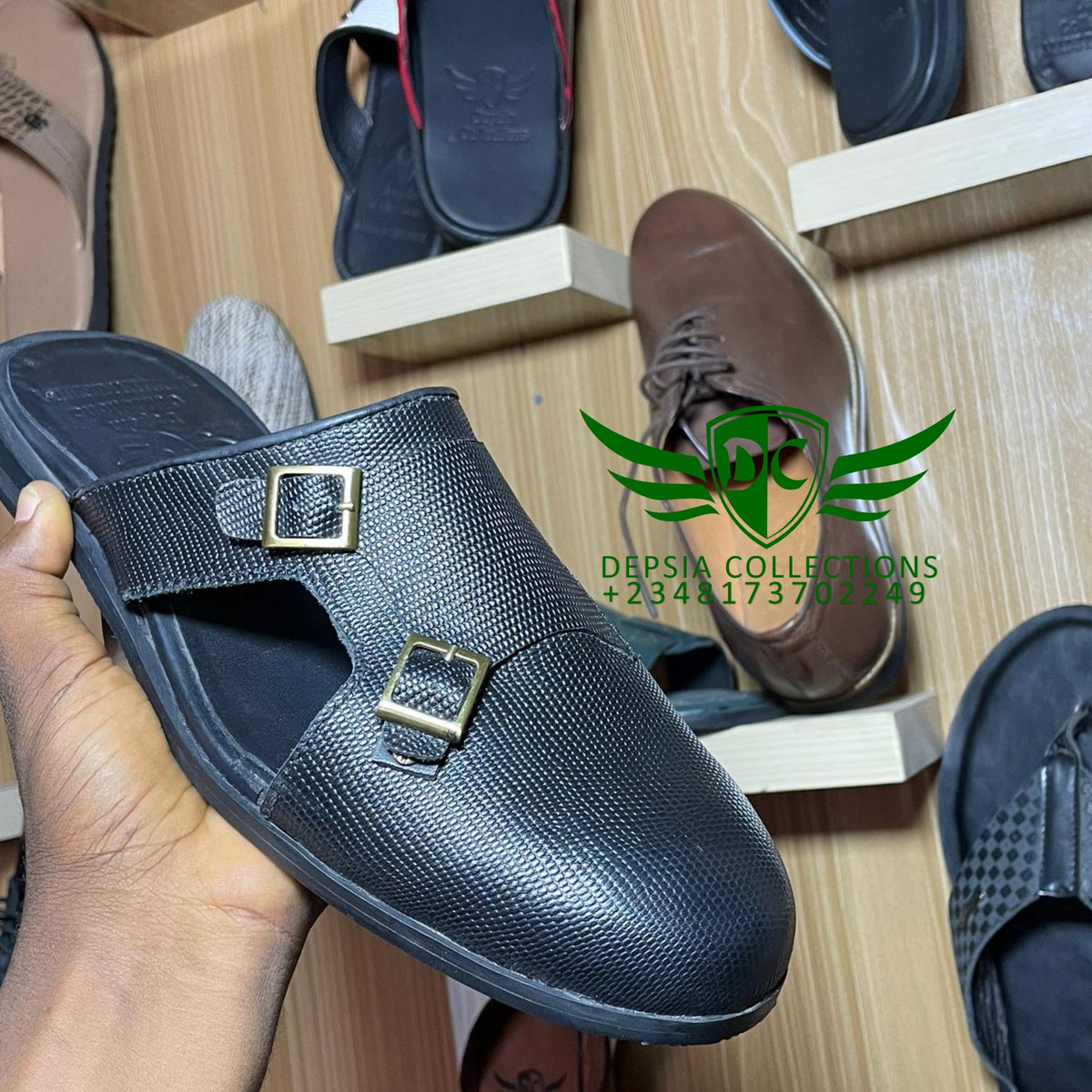 Depsia1's tweet photo. Made in kaduna, Nigeria🇳🇬🇳🇬
Made with pure leather 🐂
Just send us ur foot details and you get what you want. 
#nigeriansdeservebetter #kaduna #nigeria @officialSKSM @NGRSenate #ADC #APC @ShehuSani @B_ELRUFAI https://t.co/Dezi48B45X