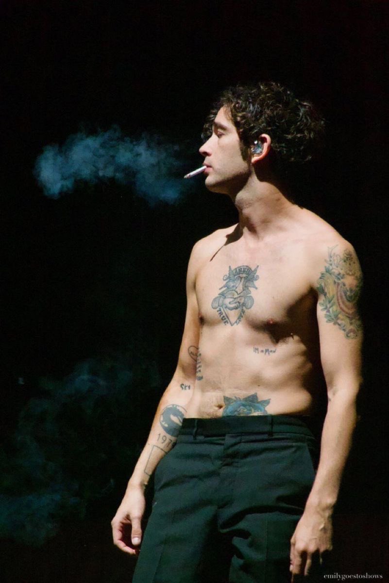 matty healy daily tweet media