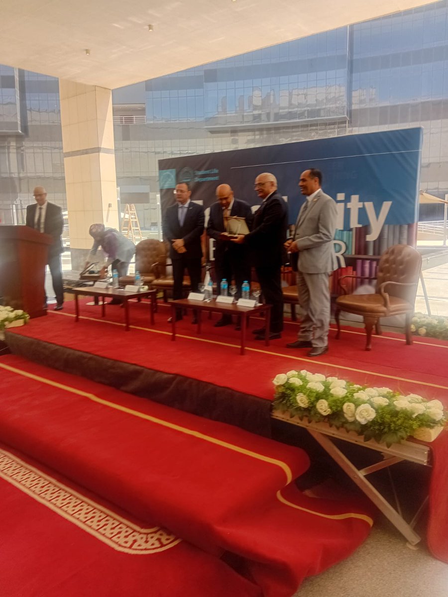 cairobookfair's tweet photo. افتتاح معرض الكتاب بمدينة زويل في دورته الثالثة بمشاركة واسعة لقطاعات الثقافة
#ثقافة #قراءة #كتب #ندوات  #الهيئة_المصرية_للكتاب  #وزارة_الثقافة_المصرية https://t.co/ixSsQUMw4i