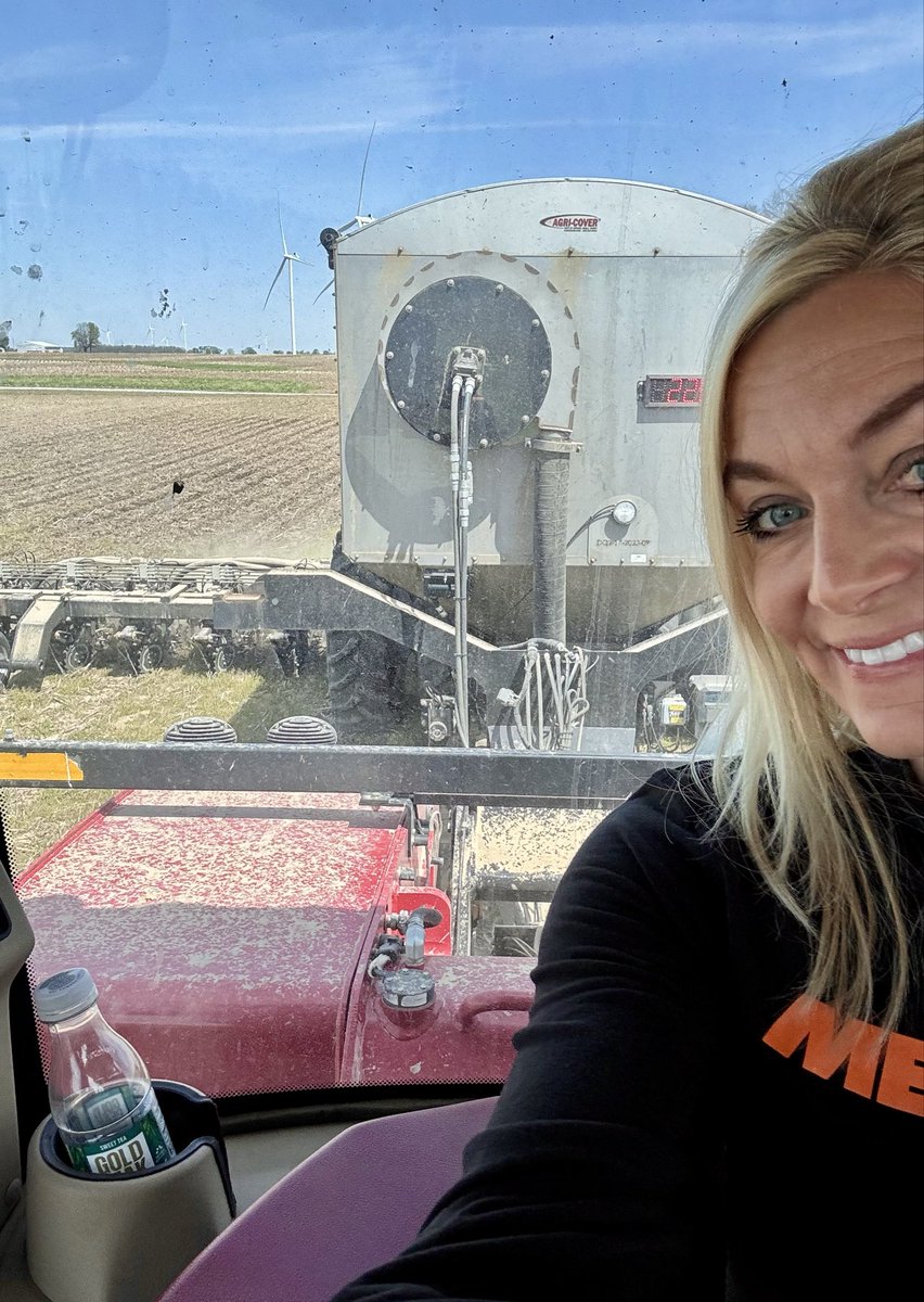 cffarms7kel's tweet image. Learning a new tool today #Lynx #plant26 #StripTill