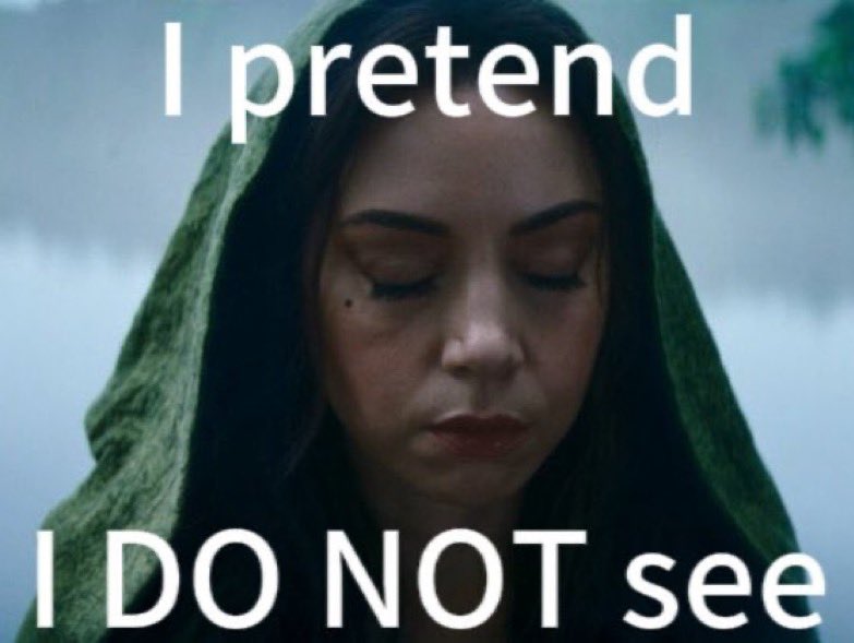 bitchywitchyboo's tweet photo. me at what im seeing on the tl https://t.co/450cWlgKFv