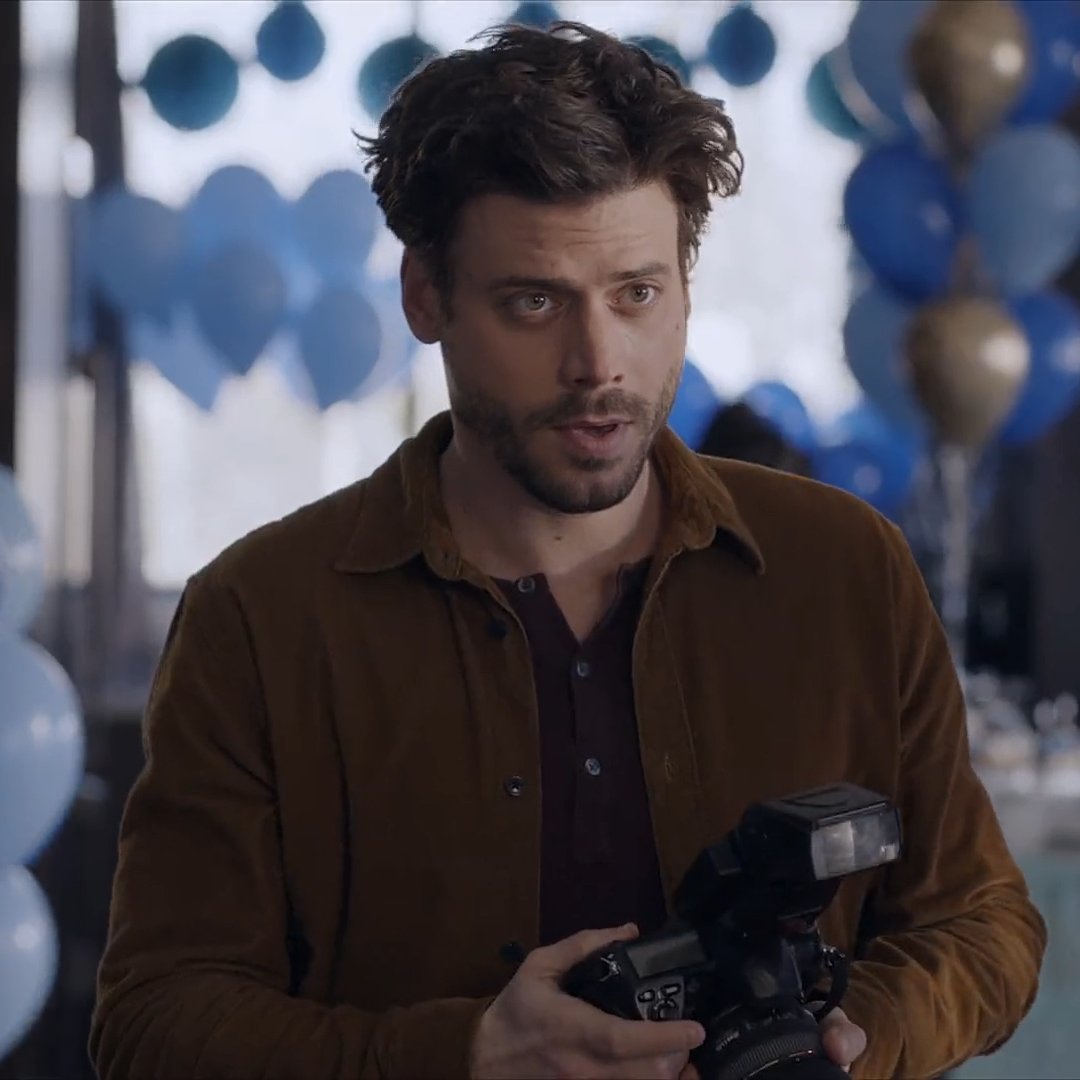 Can he stop looking pretty for a second?
