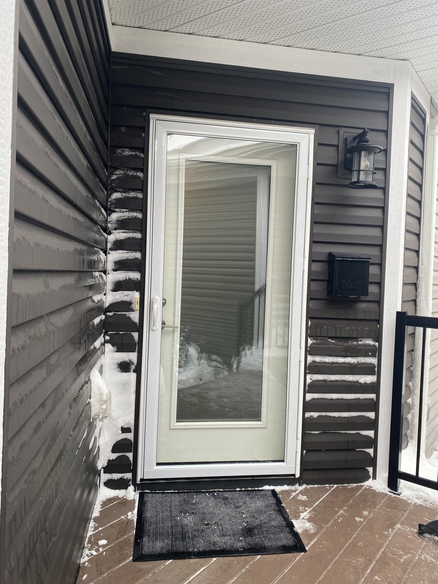 HiTechWindows's tweet photo. A full entry system does more than look good.

Entry door + full-view storm door = better protection, improved sealing, and seasonal ventilation.

Built for Manitoba homes.

Request a quote to explore your options.#ManitobaMade #CustomEntryDoor https://t.co/yW3hQQASGb