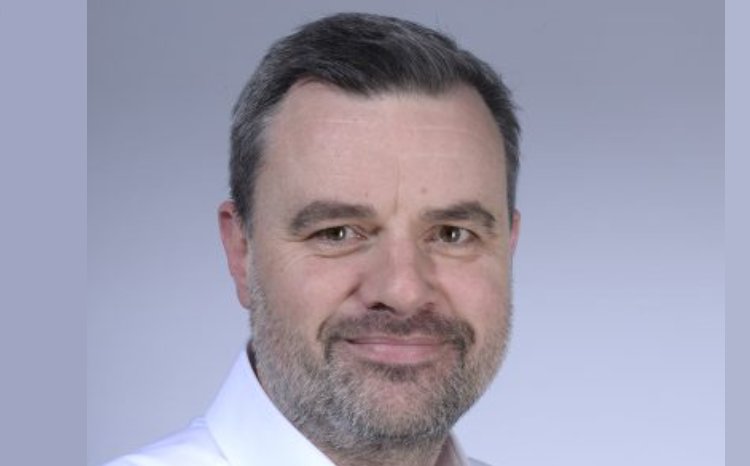 digitalhealth2's tweet photo. In case you missed it:

Buckinghamshire Healthcare NHS Trust has signed a contract with System C to implement AI-scribing through its electronic patient record (EPR).

https://t.co/8Q6fBkX05H https://t.co/aS2heoykr1