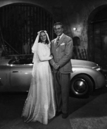 TinseltownTwins's tweet image. Alida Valli with Amedeo Nazzari in Apparizione (1943). #ClassicGirlOfTheWeek #AlidaValli