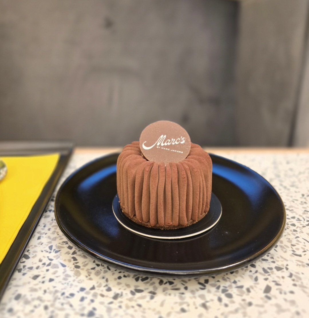 MoreThanFoodMag's tweet image. “Everyday is a chance to create something wonderful.” ✨

​Stepping into the new Marc’s by Marc Jacobs Café at Hyde Park Corner. A bold, playful collision of style and indulgence that tastes exactly as good as it looks. 🥐👜

morethanfoodmag.com/marcs-by-marc-…

#MadeForYou #HydeParkCorner