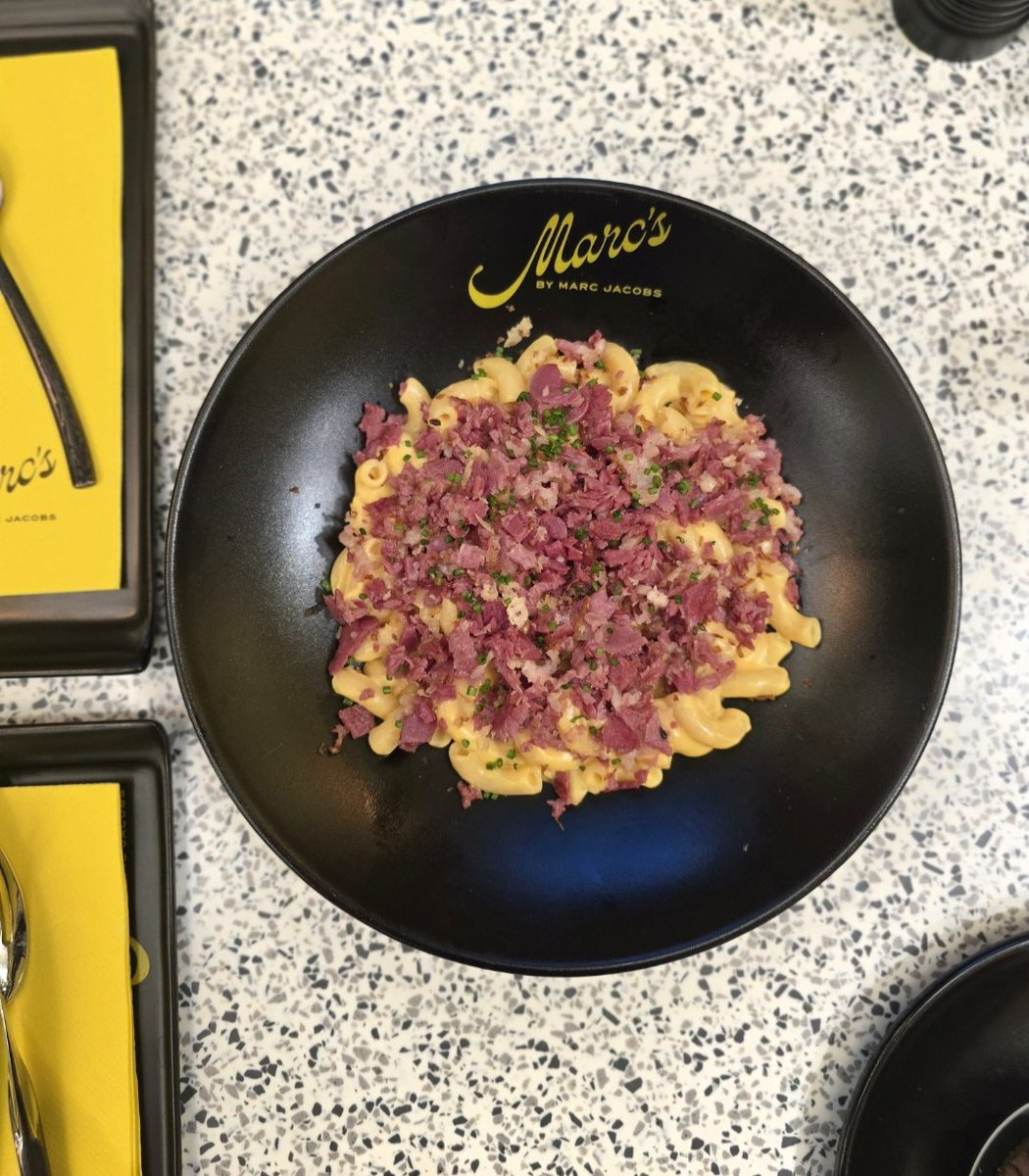 MoreThanFoodMag's tweet image. “Everyday is a chance to create something wonderful.” ✨

​Stepping into the new Marc’s by Marc Jacobs Café at Hyde Park Corner. A bold, playful collision of style and indulgence that tastes exactly as good as it looks. 🥐👜

morethanfoodmag.com/marcs-by-marc-…

#MadeForYou #HydeParkCorner