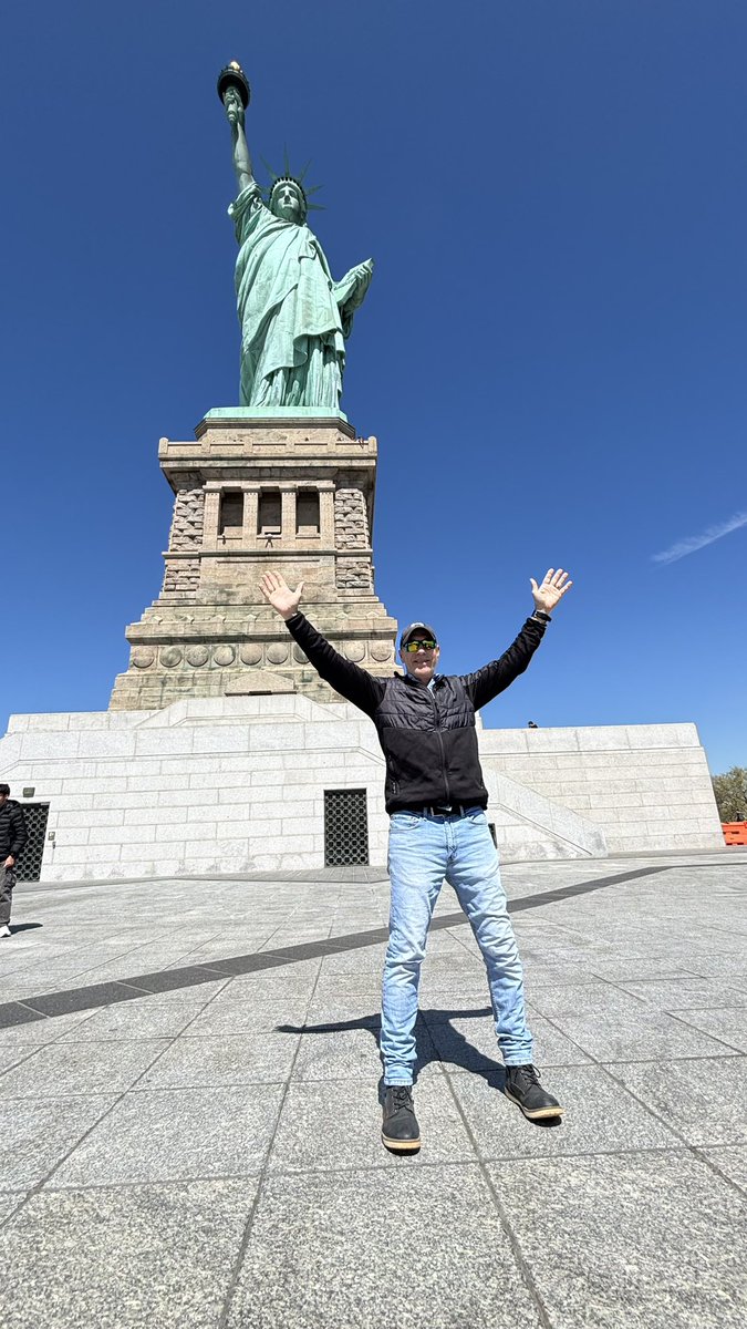 ChiefKeith's tweet image. Gorgeous day to visit the #StatueofLiberty. #arwx #nywx #njwx @StatueEllisNPS