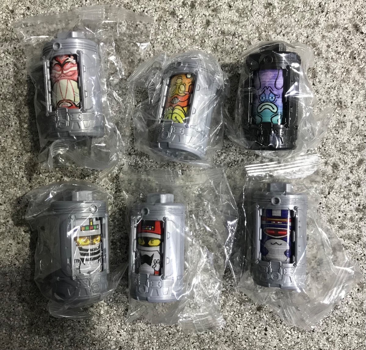 SYUYU_suki's tweet image. #PROJECT R.E.D.超宇宙刑事ギャバンインフィニティ
#メタルヒーローコラボ
#GPエモルギア01
発売日に無事確保した
新たなエモルギアだ(°▽°)
とりあえずだぶらずに全種コンプリート(((o(*ﾟ▽ﾟ*)o)))
2弾もめちゃくちゃ楽しみ＼＼\\٩( 'ω' )و //／／