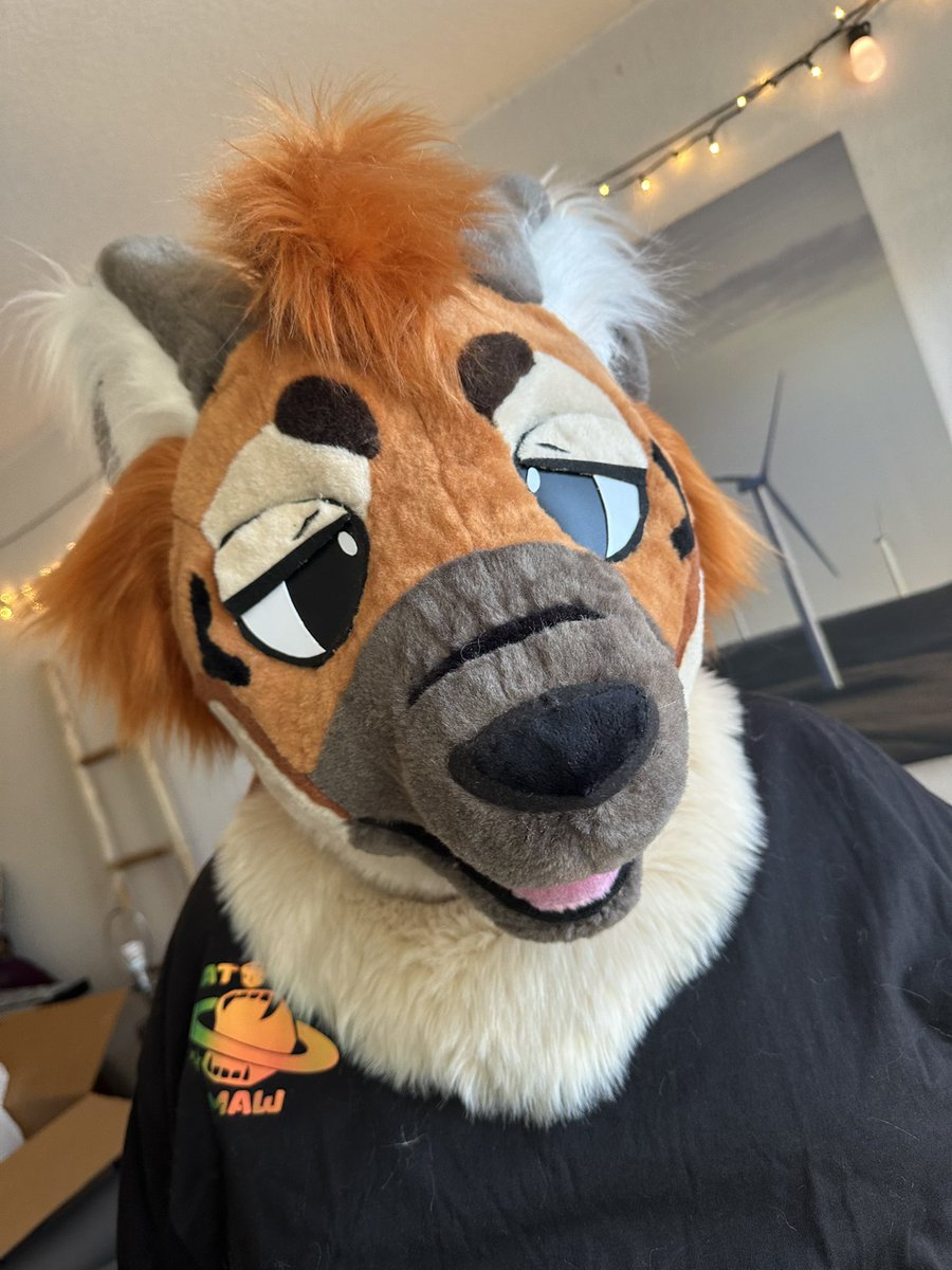 aki - YCH OPEN! tweet media