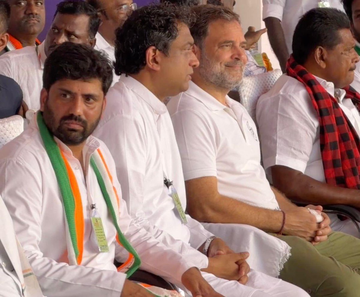 AKY_INCMP's tweet photo. An electrifying atmosphere at Sri Vaikuntam Constituency, Tamil Nadu, as Jan Nayak Rahul Gandhi Ji addressed a massive public gathering during the election campaign, reflecting the strong wave of support on the ground.

#AKY | @RahulGandhi | @Oorvasi_Amirth | @INCTamilNadu https://t.co/86a6ObnRSh
