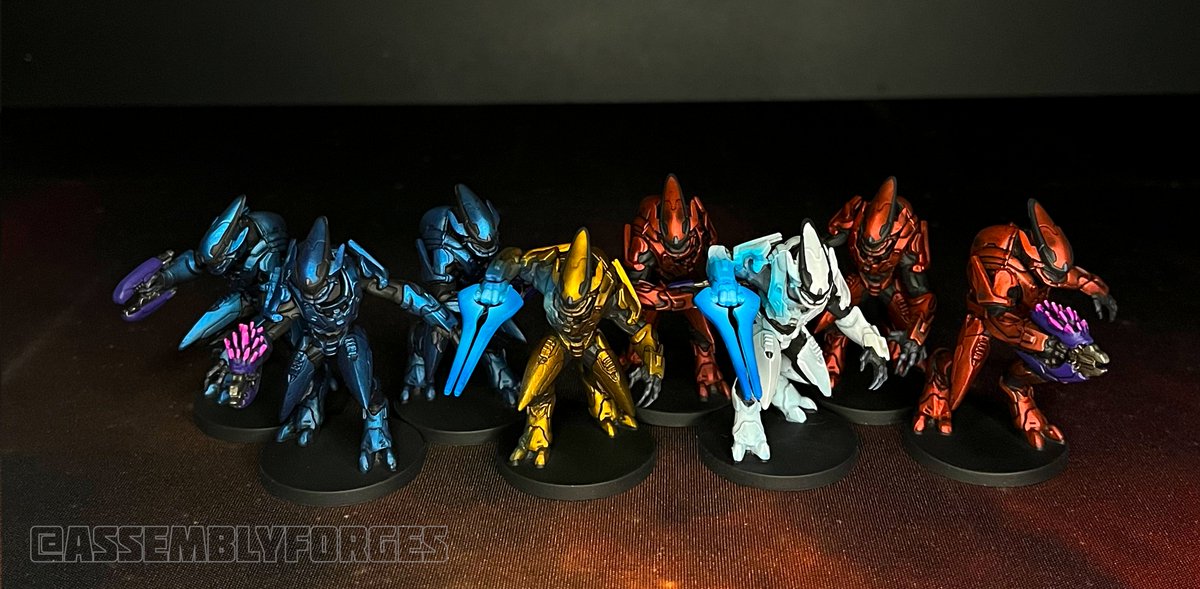 AssemblyForges's tweet photo. #haloflashpoint elites! These guys took 2nd (squad) in the Halo Tabletop painting competition last year, and the gold zealot took first in the individual model category!

#nerdlings #halo #wargaming #minpainting #scifi #miniatures #covenant #paintingwarhammer #art https://t.co/aAvjAhjwoX