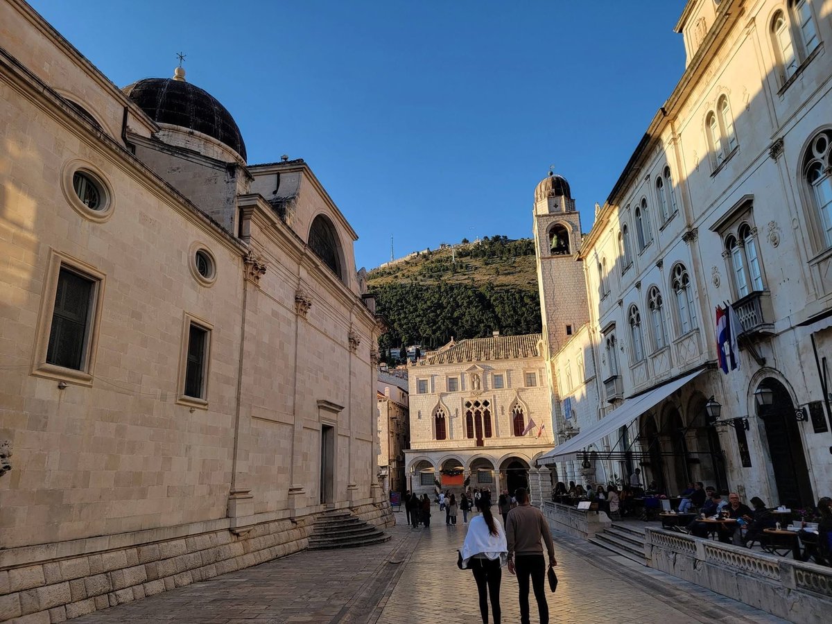 edgewrite's tweet image. Walking through the streets of Old Town Dubrovnik. [Part III]

#dubrovnik #croatia #travel