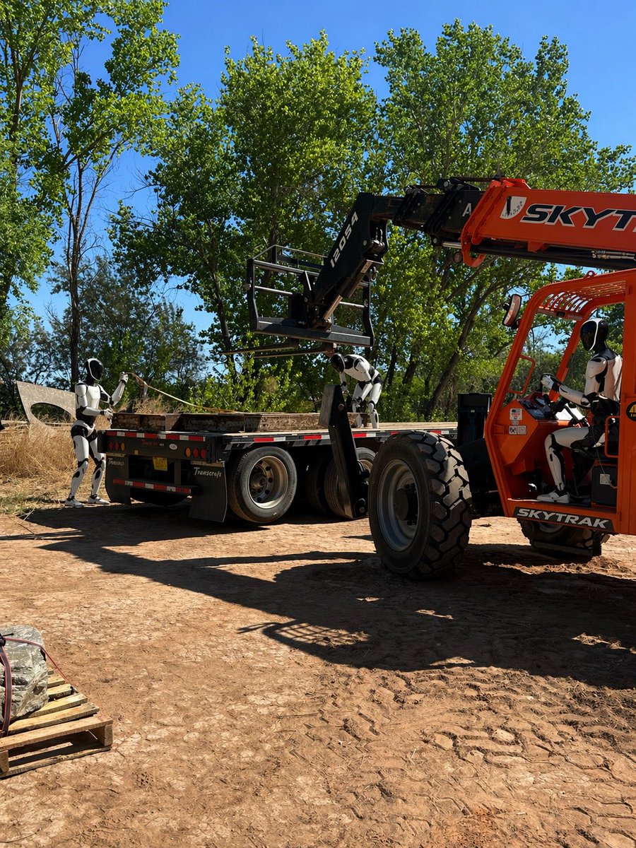 aicultureczar's tweet photo. Another big day moving art for Art City in Tucumcari, NM https://t.co/kKPt7DTet5