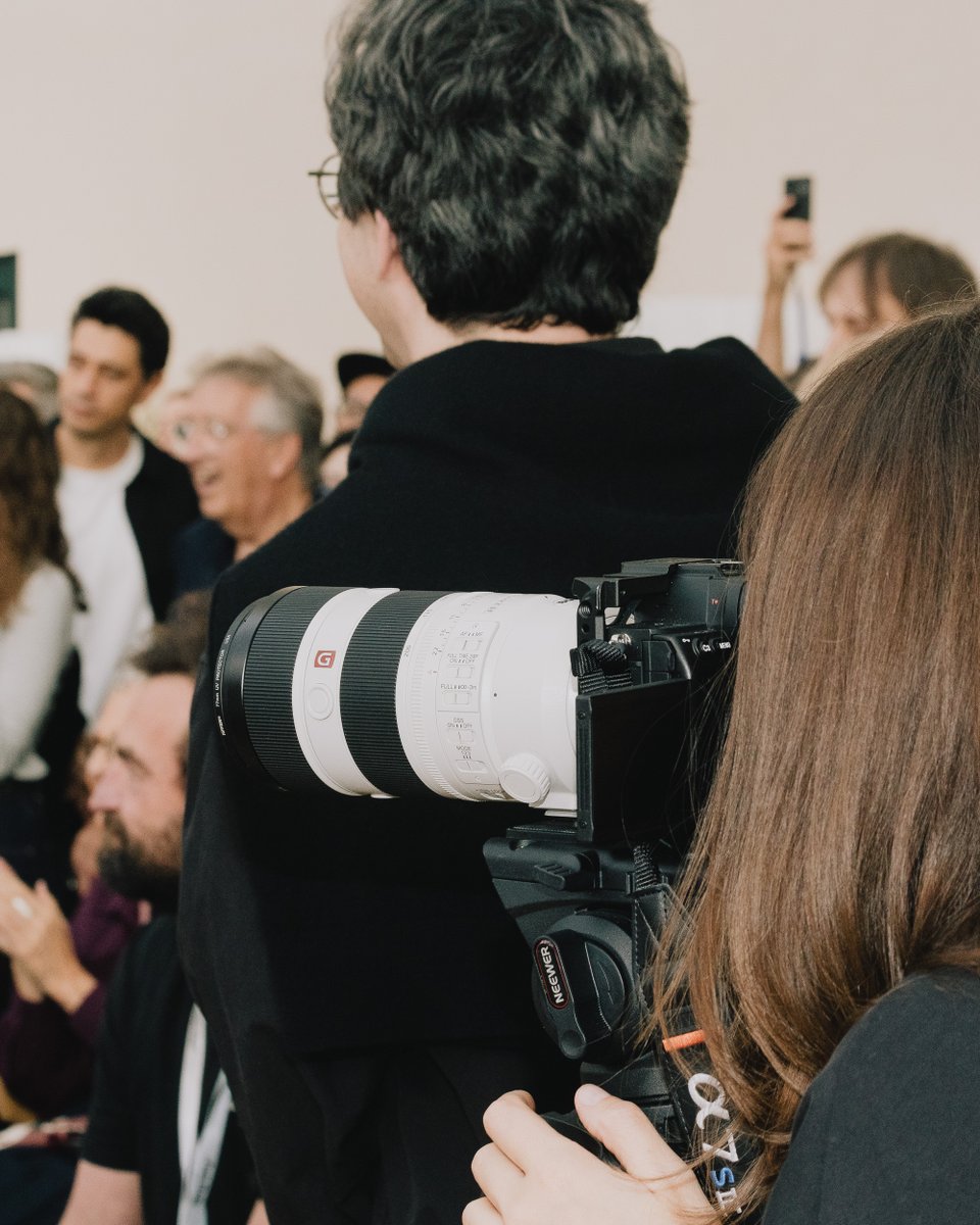 ParisPhotoFair's tweet photo. [Call for applications]

Founded in 1997, Paris Photo presents each year a curated selection of leading galleries and publishers, chosen by an international committee. Galleries and publishers: submit your projects.

Application deadline: April 28, 2026
https://t.co/BIDNGC8ABG https://t.co/pDsp5GOAeS