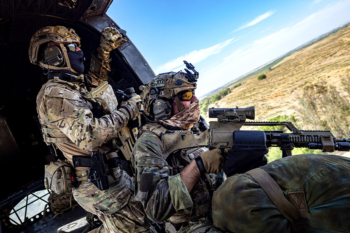 SomosJuarezNoti's tweet image. #País #Principal | . – La solicitud contempla el arribo de 23 elementos de los Navy SEAL’s armados en un avión Hercules para participar durante dos meses y ...
Nota Completa: is.gd/EWcNWT