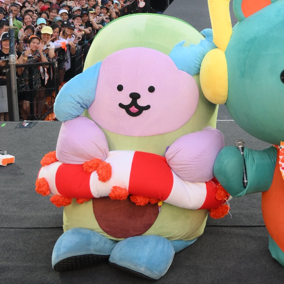 zeropercentgirl's tweet image. น้องเชี่ยนน่ารักมากเลยไอยู้กกกม๋าของย่า 🥺พาไก่ที่ปะป๊าให้มาเหน็บไว้ตรงห่วงยางอ้วม ๆ ก่อนน้า 🤏🏻 

#AVOCEAN