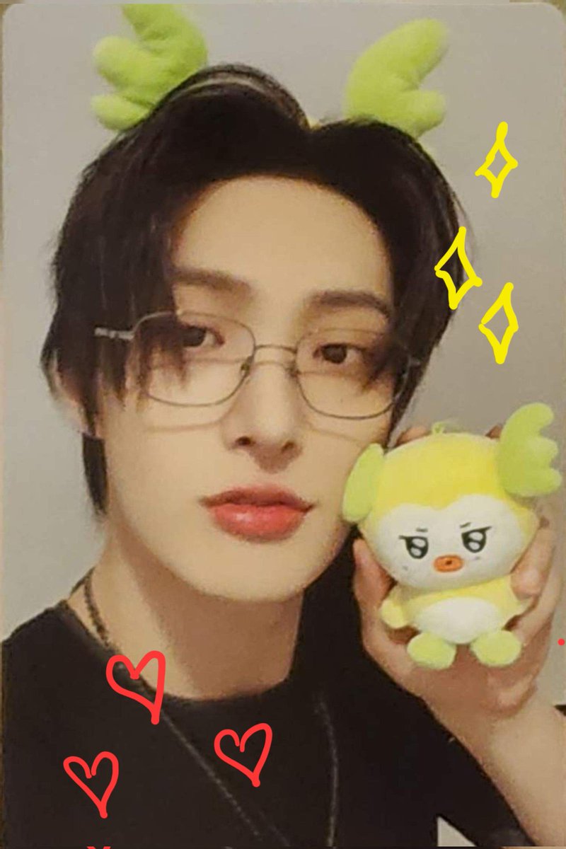 cy saw ateez! tweet media